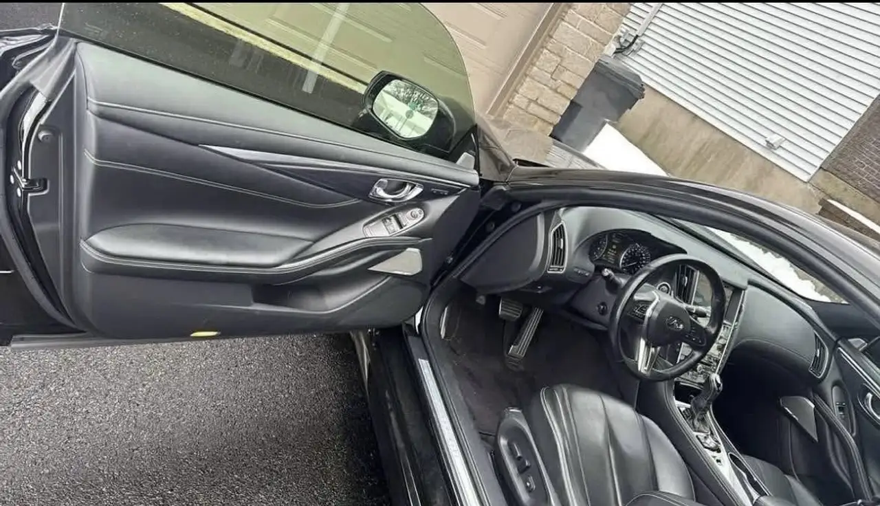 Infiniti Q60 photo Infiniti Q60