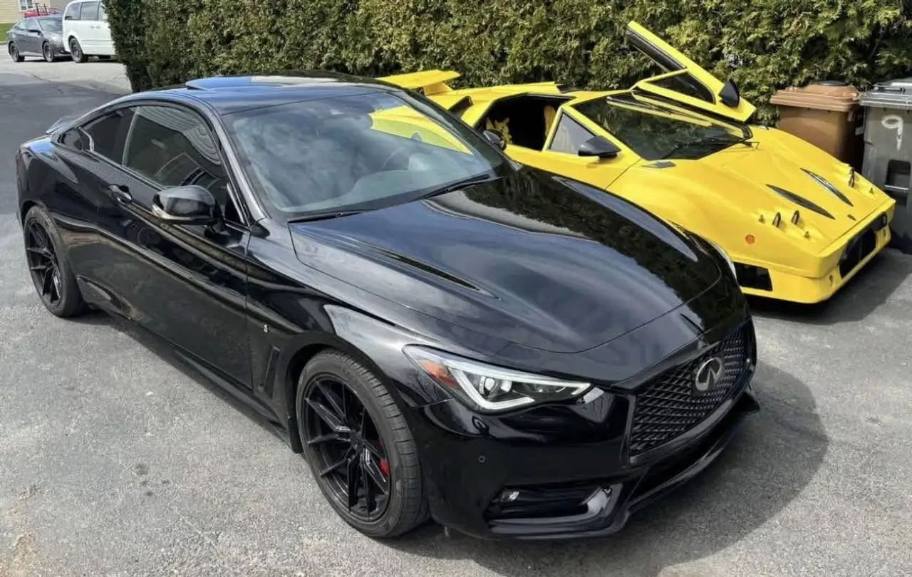 Infiniti Q60 photo Infiniti Q60