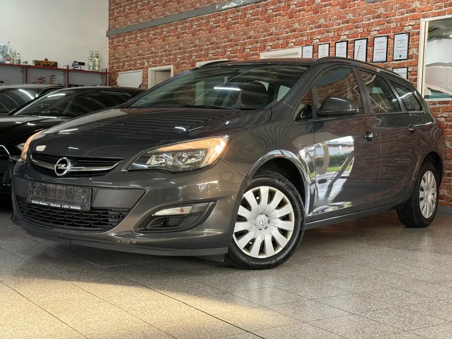 Opel Astra J Sports Tourer-1.7CDTI-Tempomat-Tüv 11/27 Gris - 1