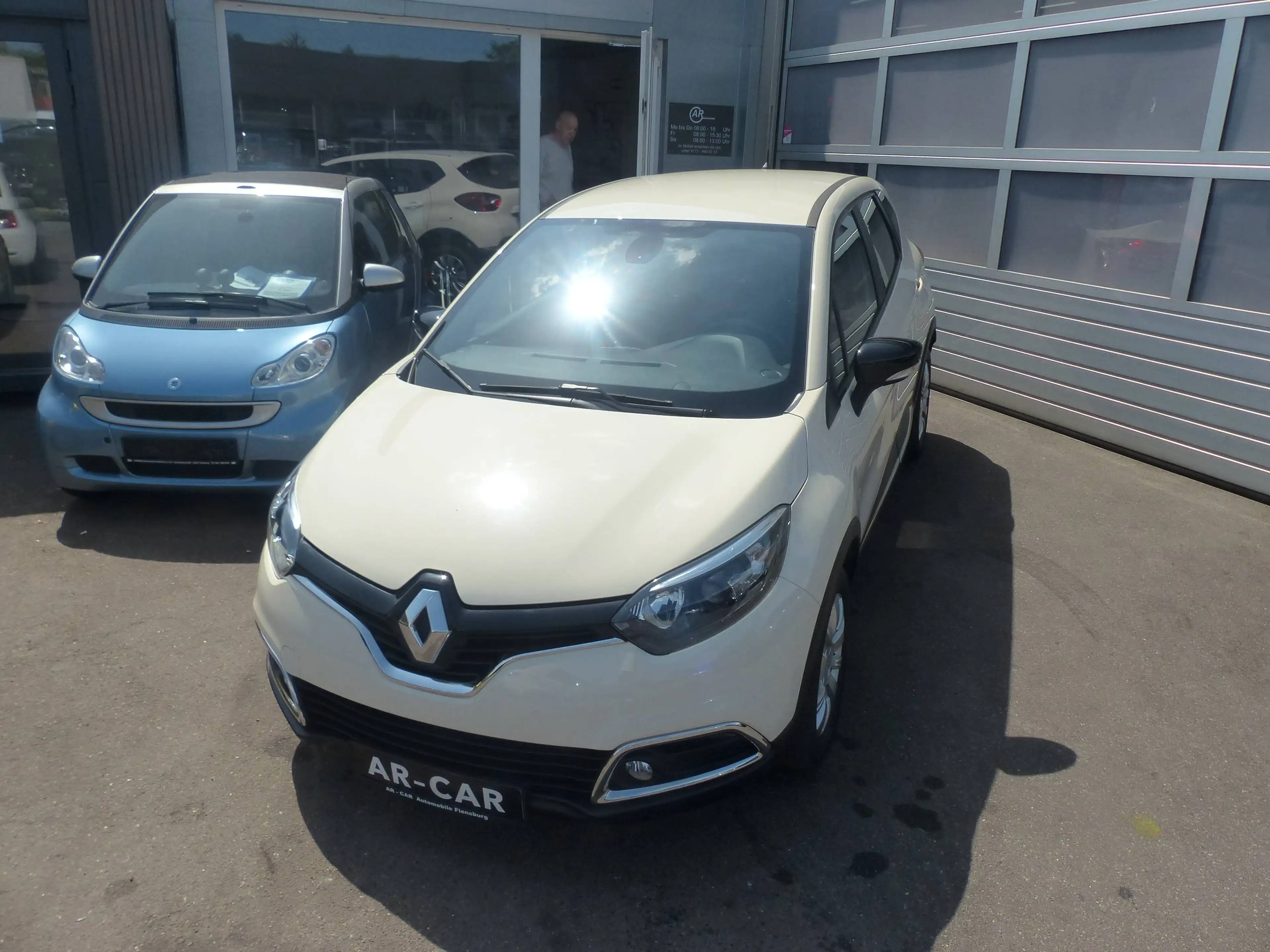 Renault Captur 0.9 Klima Navi Sitzheizung Einparkhilfe hinten Rad — photo 7