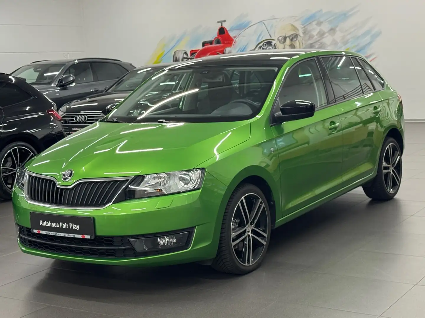 Skoda Rapid/Spaceback Spaceback Style Plus DSG/PANO/XENON/NAVI! Vert - 1