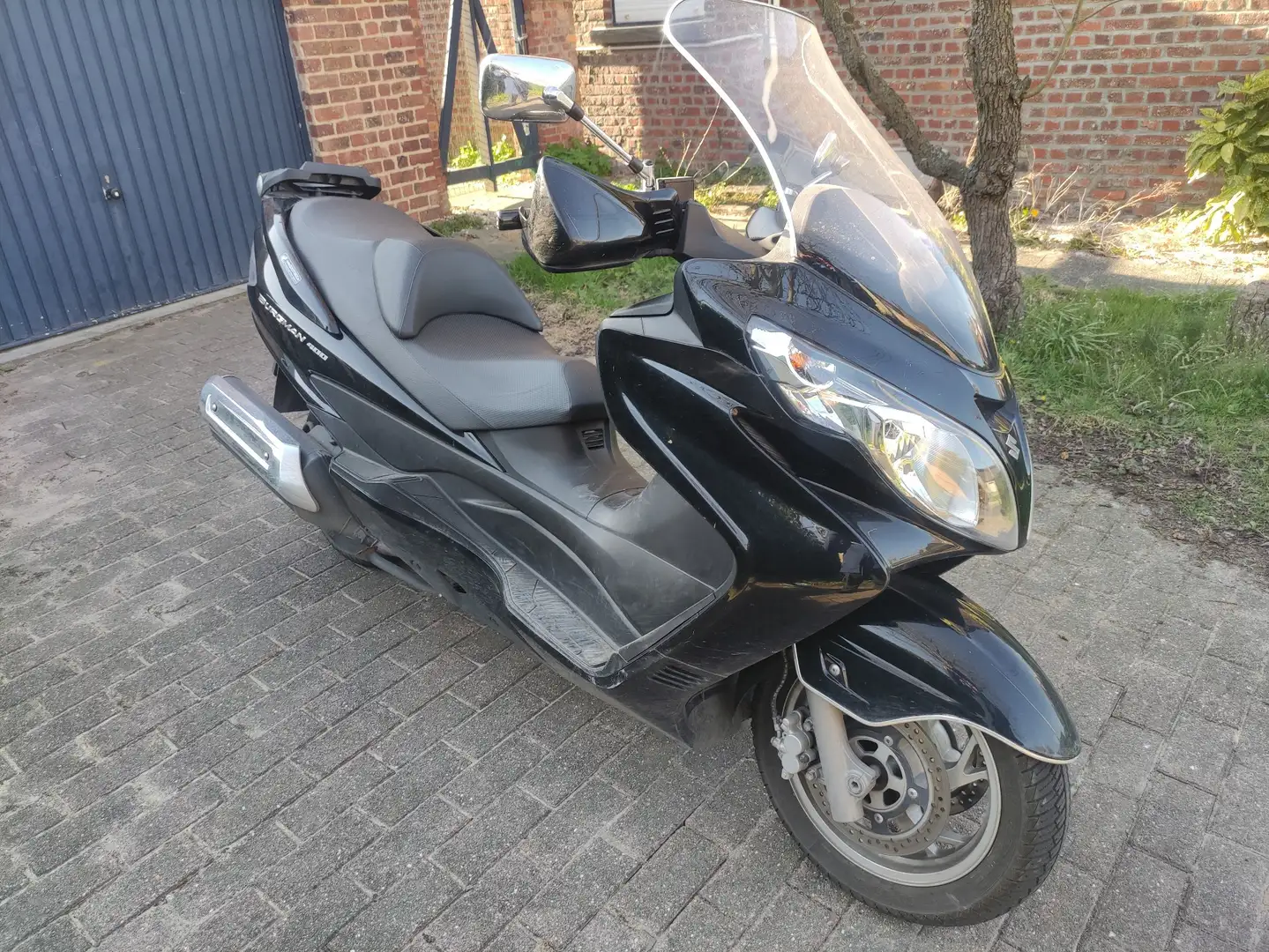 Suzuki Burgman 400 Noir - 1
