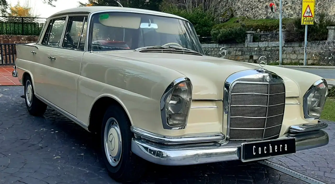 1965 - Mercedes-Benz Boîte manuelle Autres