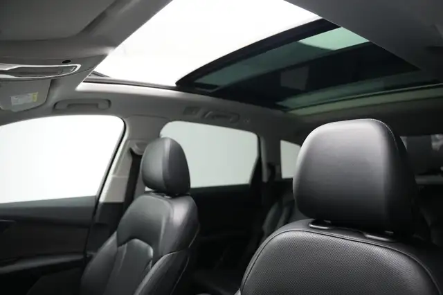 Audi Q7 view 15