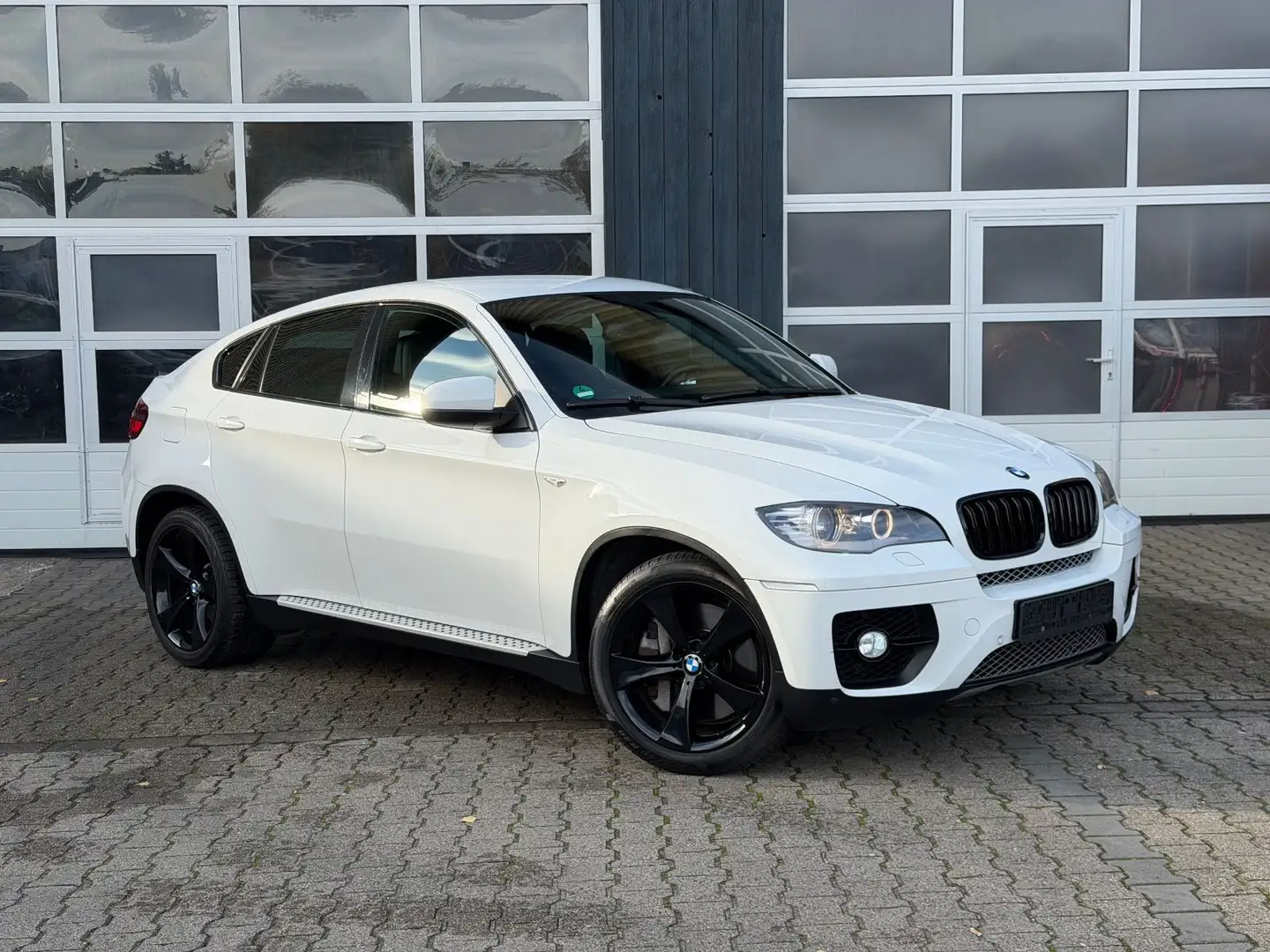 BMW X6 Baureihe X6 xDrive50i/Leder/Head-Up/Memo/Kamera Blanc - 2