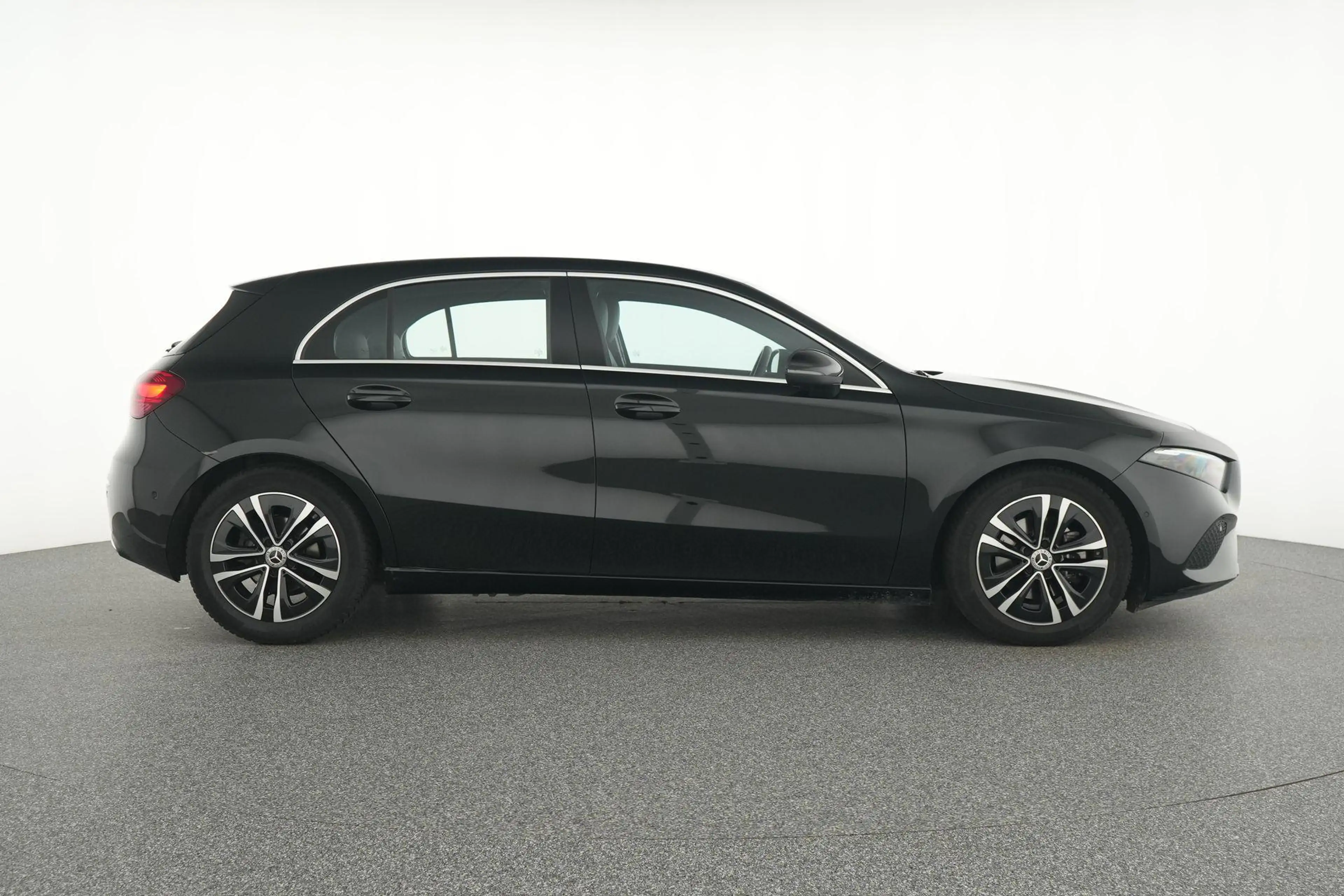 Mercedes-Benz A 180 Progressive — photo 9