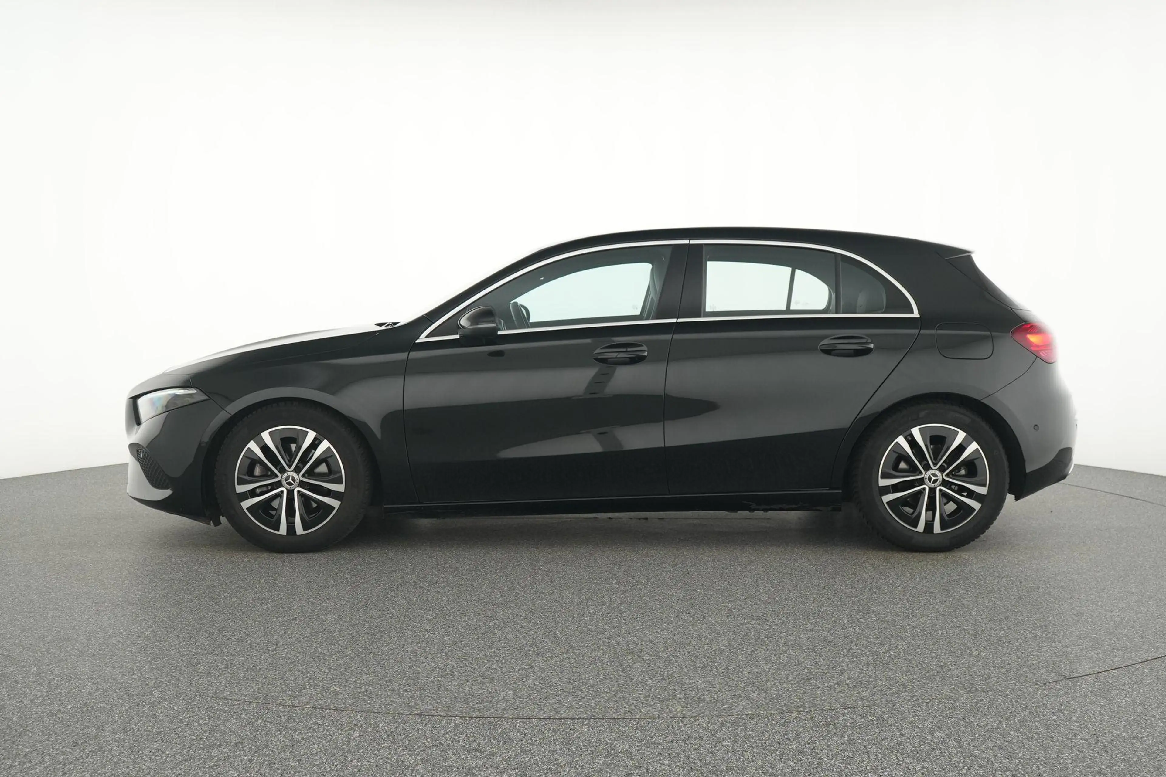 Mercedes-Benz A 180 Progressive — photo 8