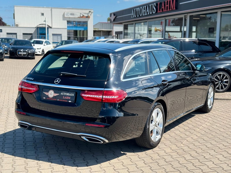 Mercedes-Benz E 220 d T 9G-TRONIC"AVANTGARDE"AHK*KAMERA*NAVI* — photo 5