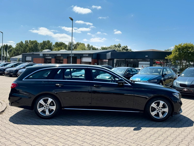 Mercedes-Benz E 220 d T 9G-TRONIC"AVANTGARDE"AHK*KAMERA*NAVI* — photo 9