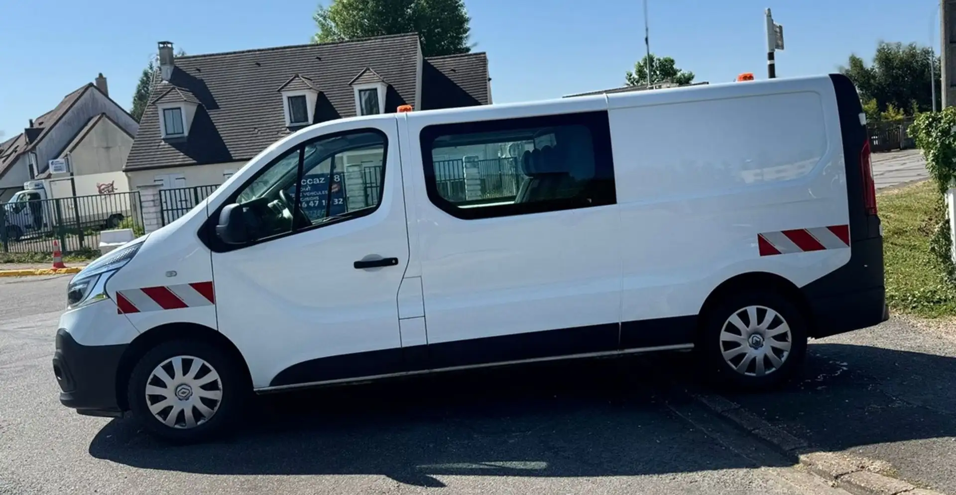 Renault Trafic 2.0 DCI 170CV BVA 6 PLACES L2H1 16659HT ENTRETIEN  Blanc - 2