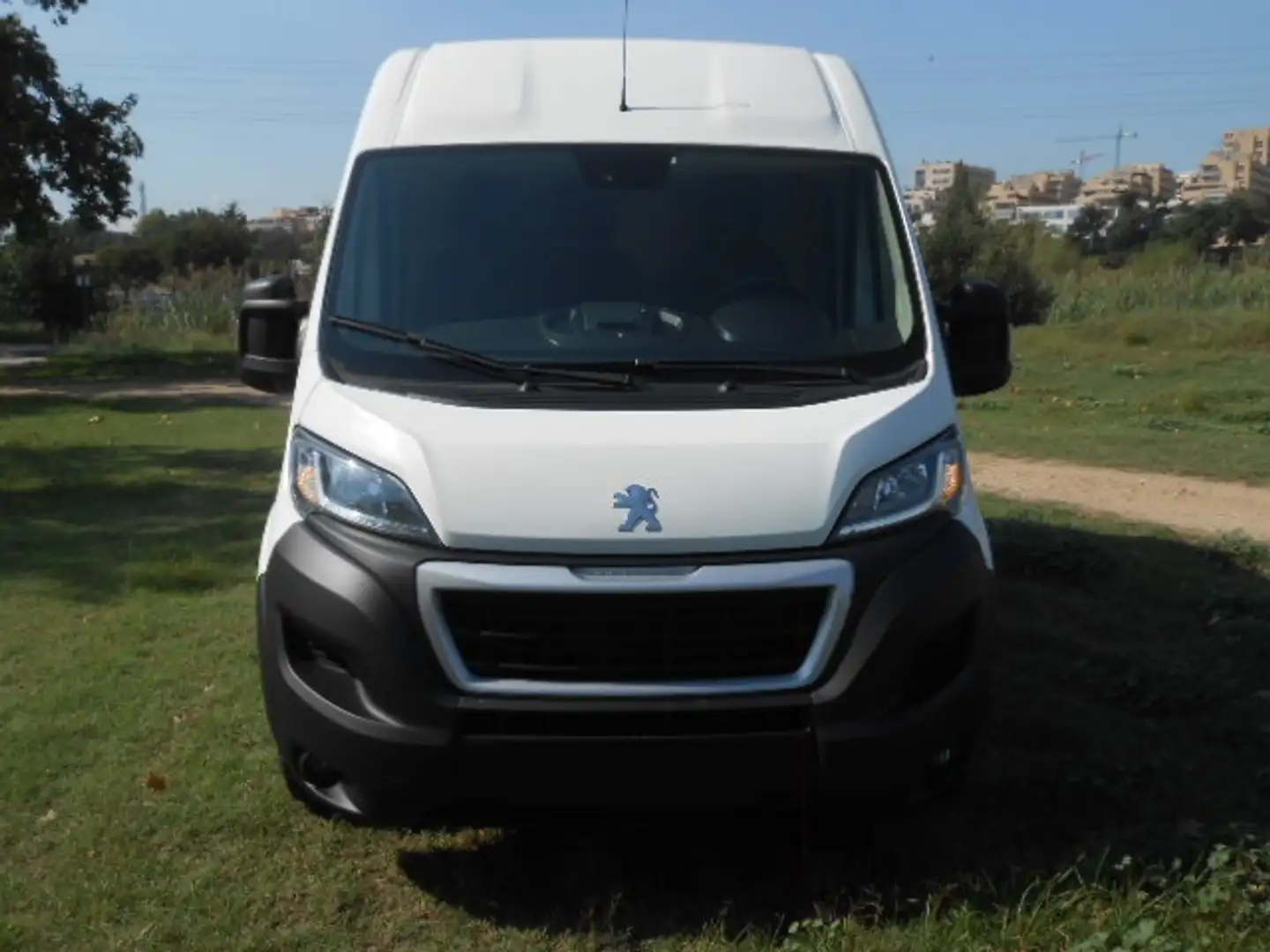 Peugeot Boxer Furgón 2.2BlueHDI 333 L2H1 S&S 120 Blanco - 2