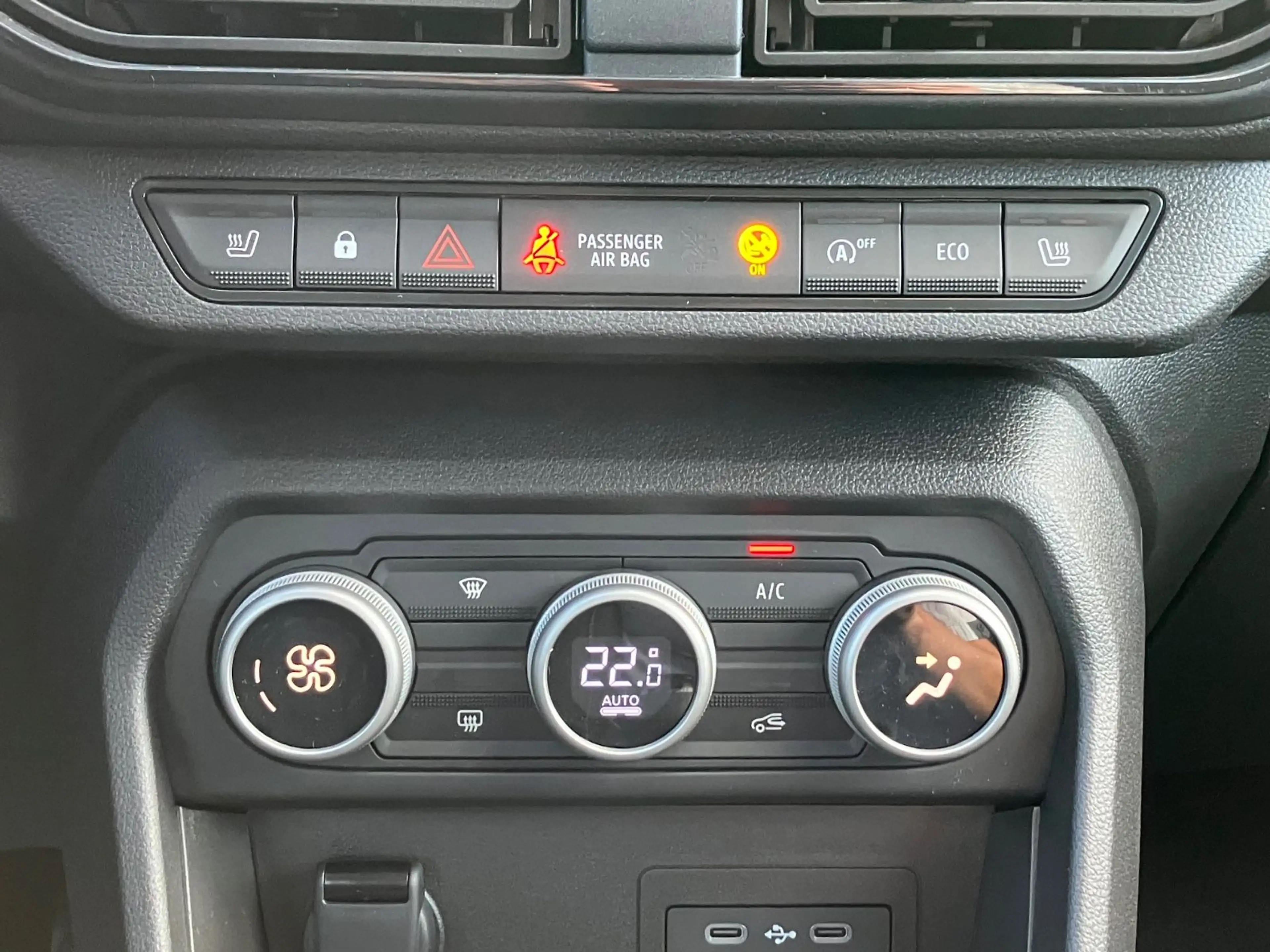 Dacia Sandero Expression Tce 100 Sitzheizung — photo 12