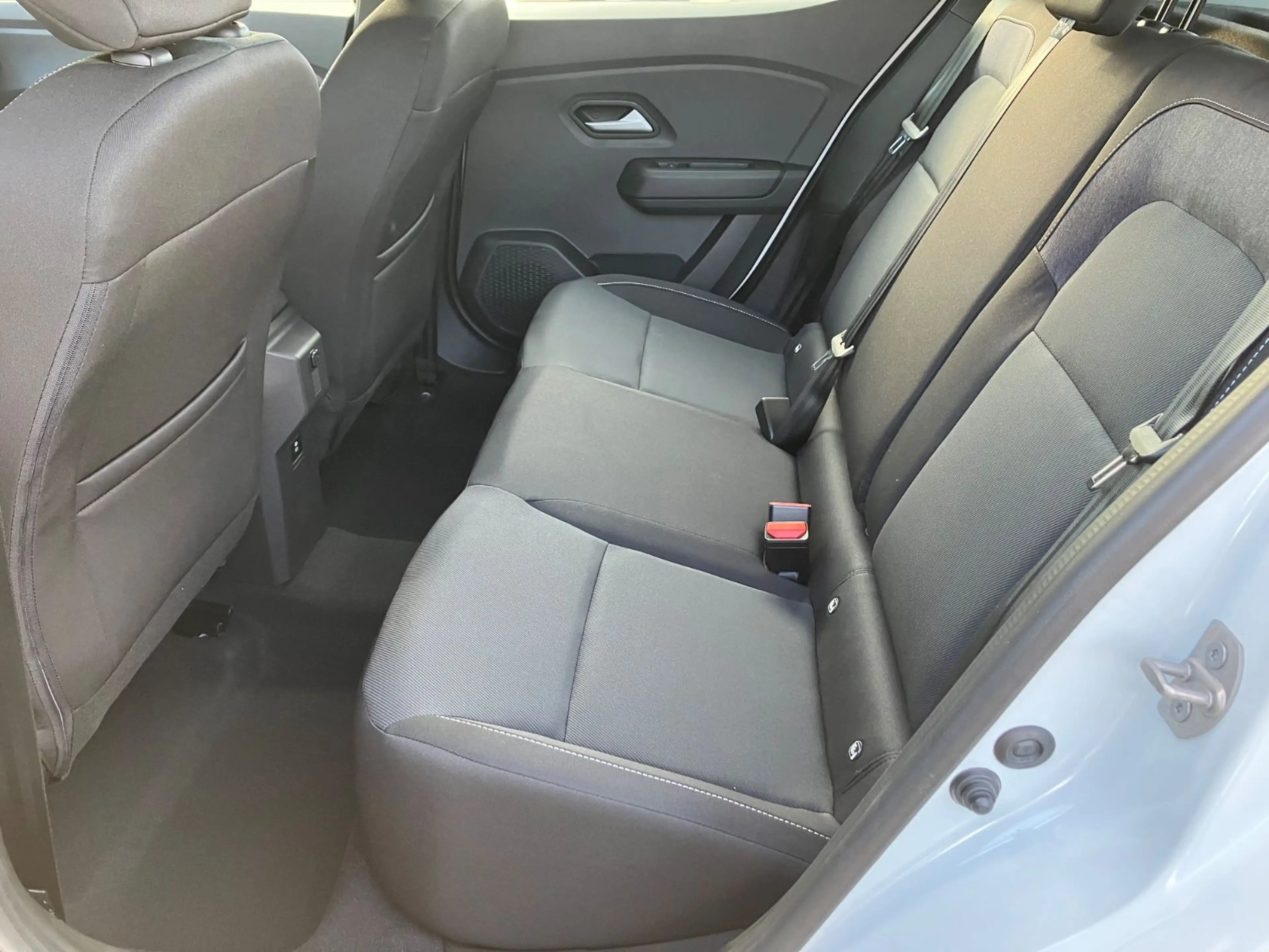 Dacia Sandero Expression Tce 100 Sitzheizung — photo 8