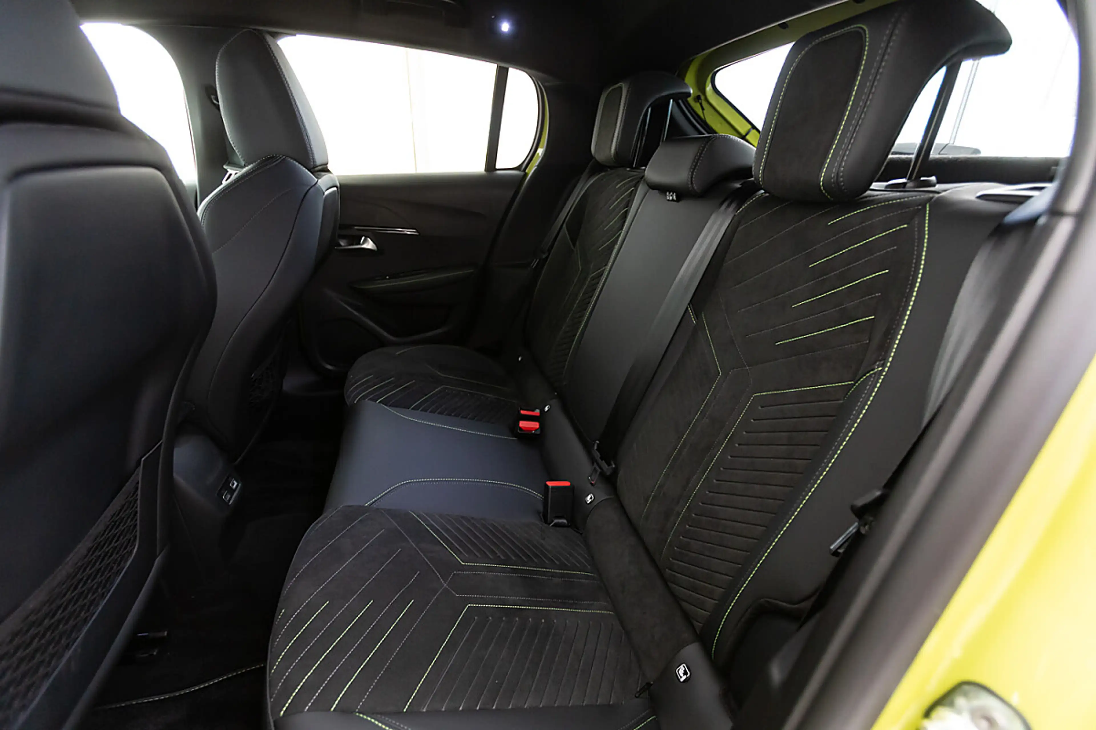 Peugeot e-208 208(e-) Elektromotor (e-) GT — photo 15