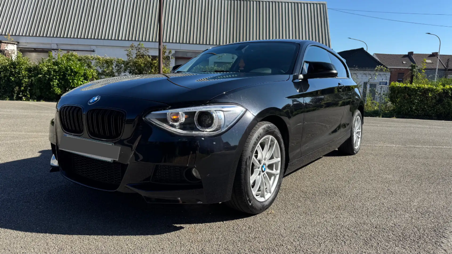 BMW 114 114i CarPlay Look M - 1