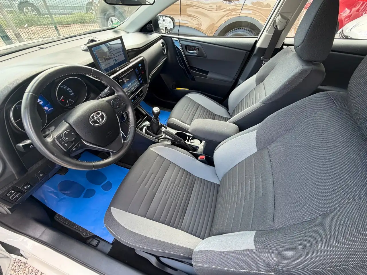 Toyota Auris — photo 13 sur 24