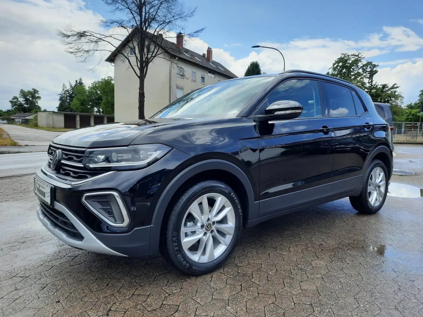 Volkswagen T-Cross 1.0TSI DSG Life IQ.Light ACC AHK Kamera Klima Schwarz - 2