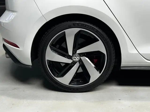 Volkswagen Golf view 7