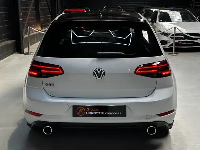 Volkswagen Golf view 5