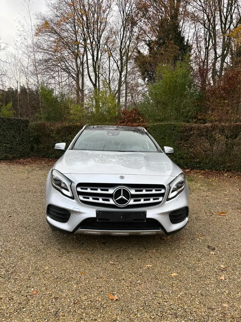 Mercedes-Benz GLA 200 7G-DCT UrbanStyle Edition - 2