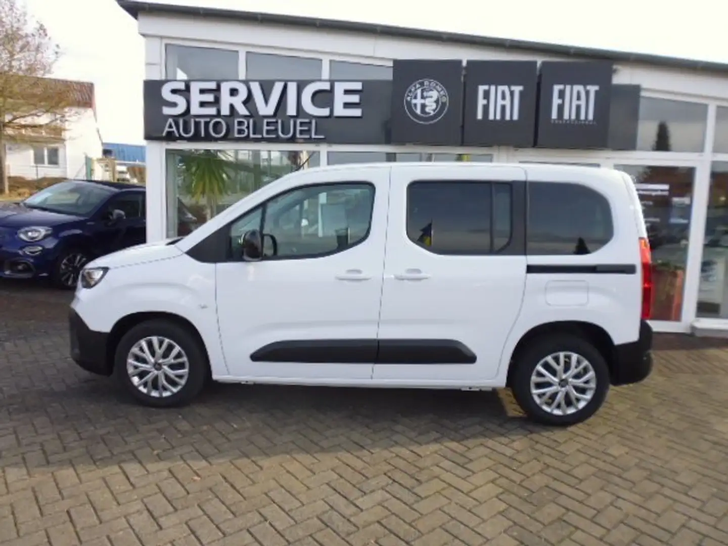 Fiat Doblo 1.5 Kombi mit PKW Zulassung LED-Scheinwerfer Navi Weiß - 1