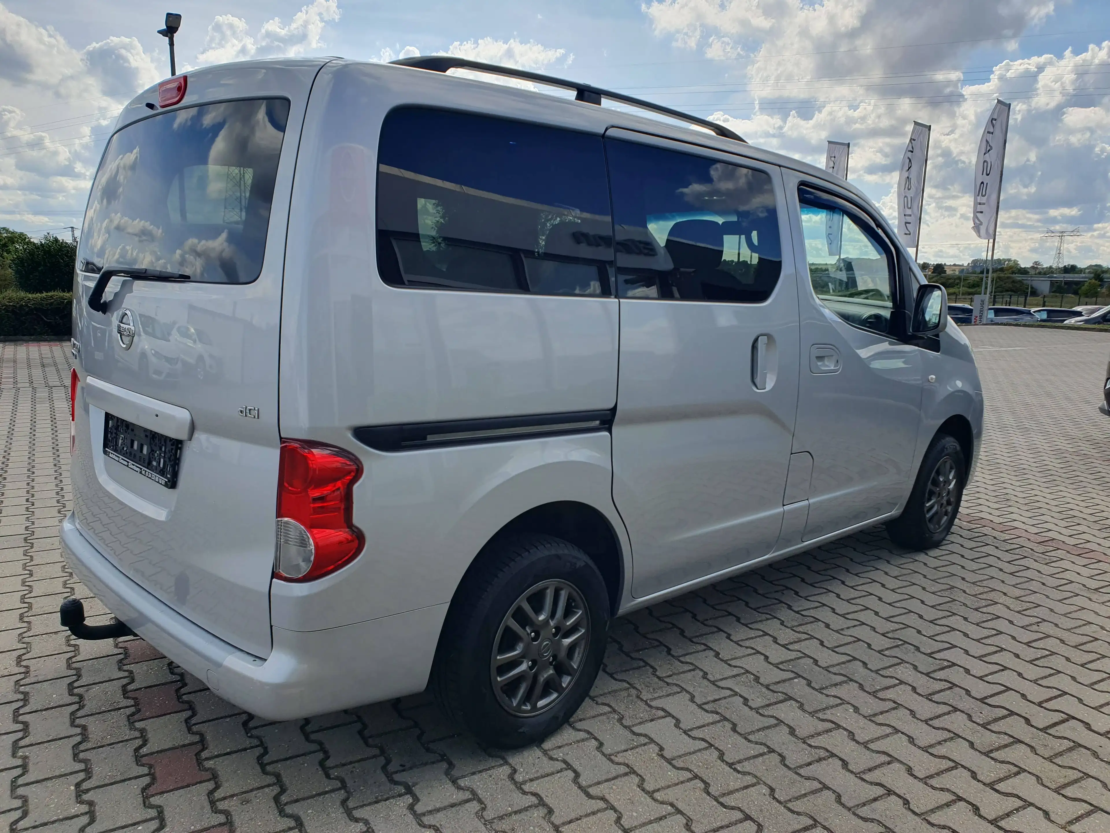 Nissan Evalia NV200 dCi 110 NV200 1.5 Tekna 7 Sitze — photo 6