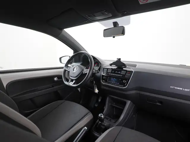 Volkswagen up! view 2