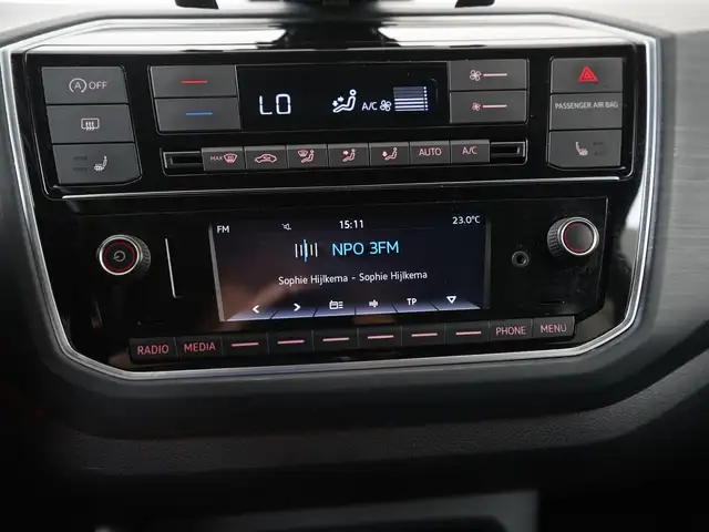 Volkswagen up! view 14