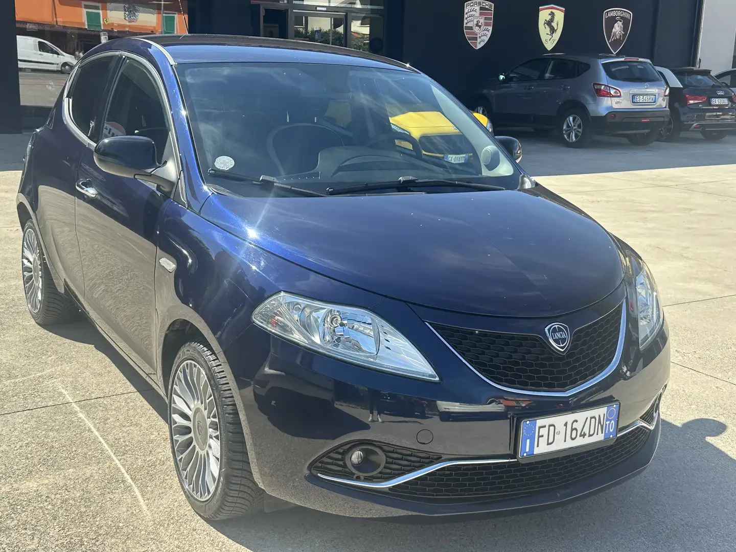 Lancia Ypsilon Ypsilon 1.3 mjt Gold s 95CV MANUALE X NEOPAT. Azul - 1