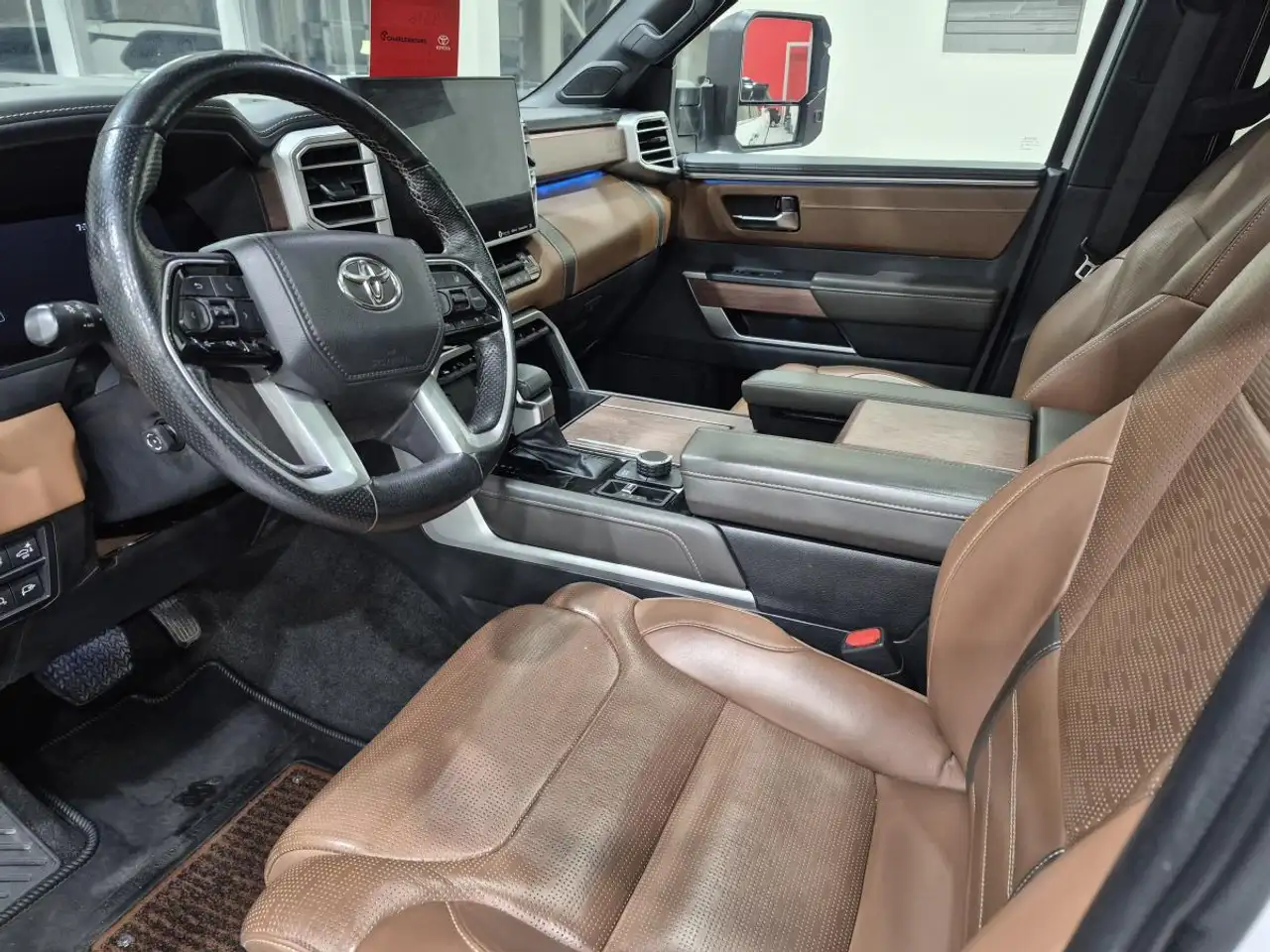 Toyota Tundra снимка Toyota Tundra