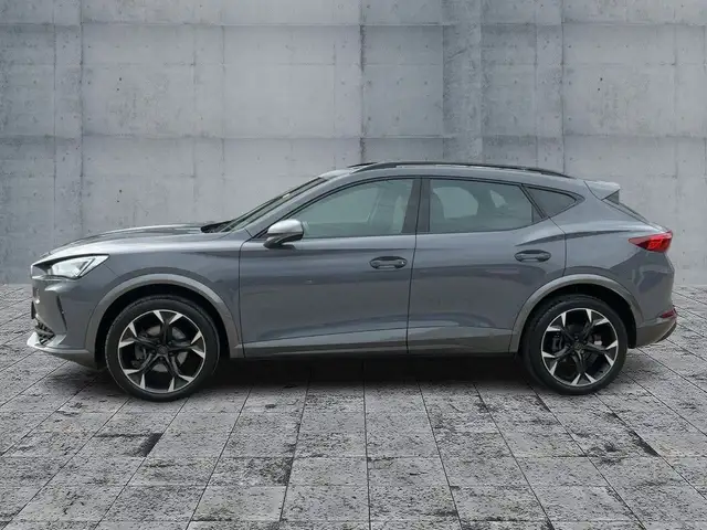Cupra Formentor view 4