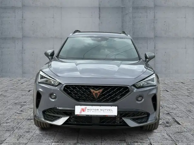 Cupra Formentor view 3