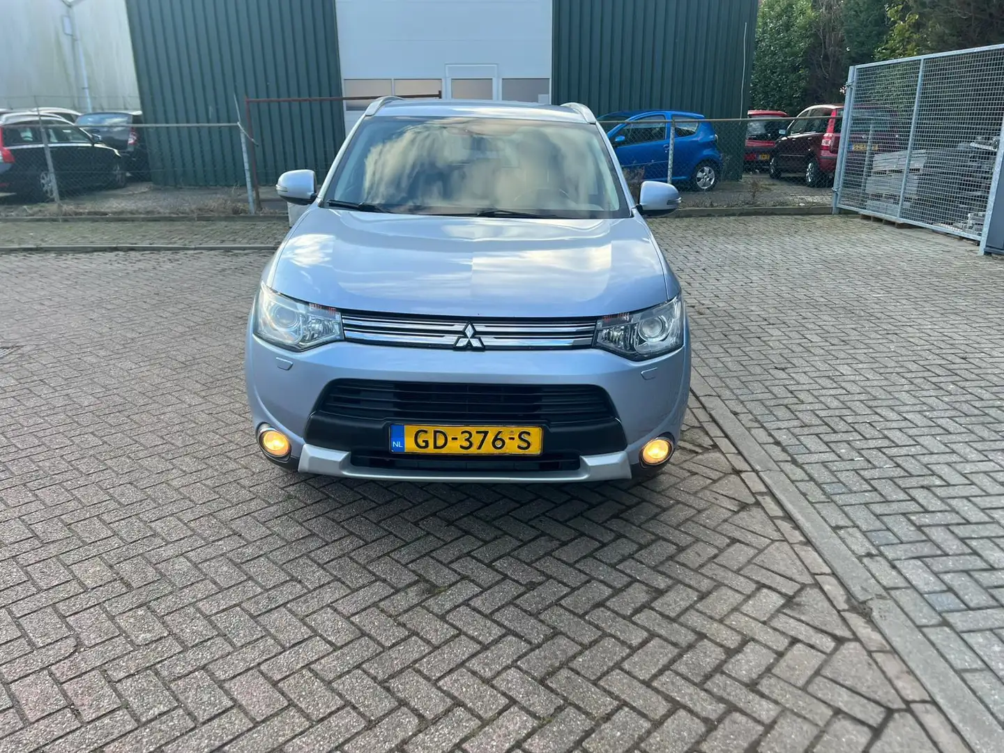 Mitsubishi Outlander 2.0 PHEV Executive Edition X-Line Airco Navi Cruis Blau - 2