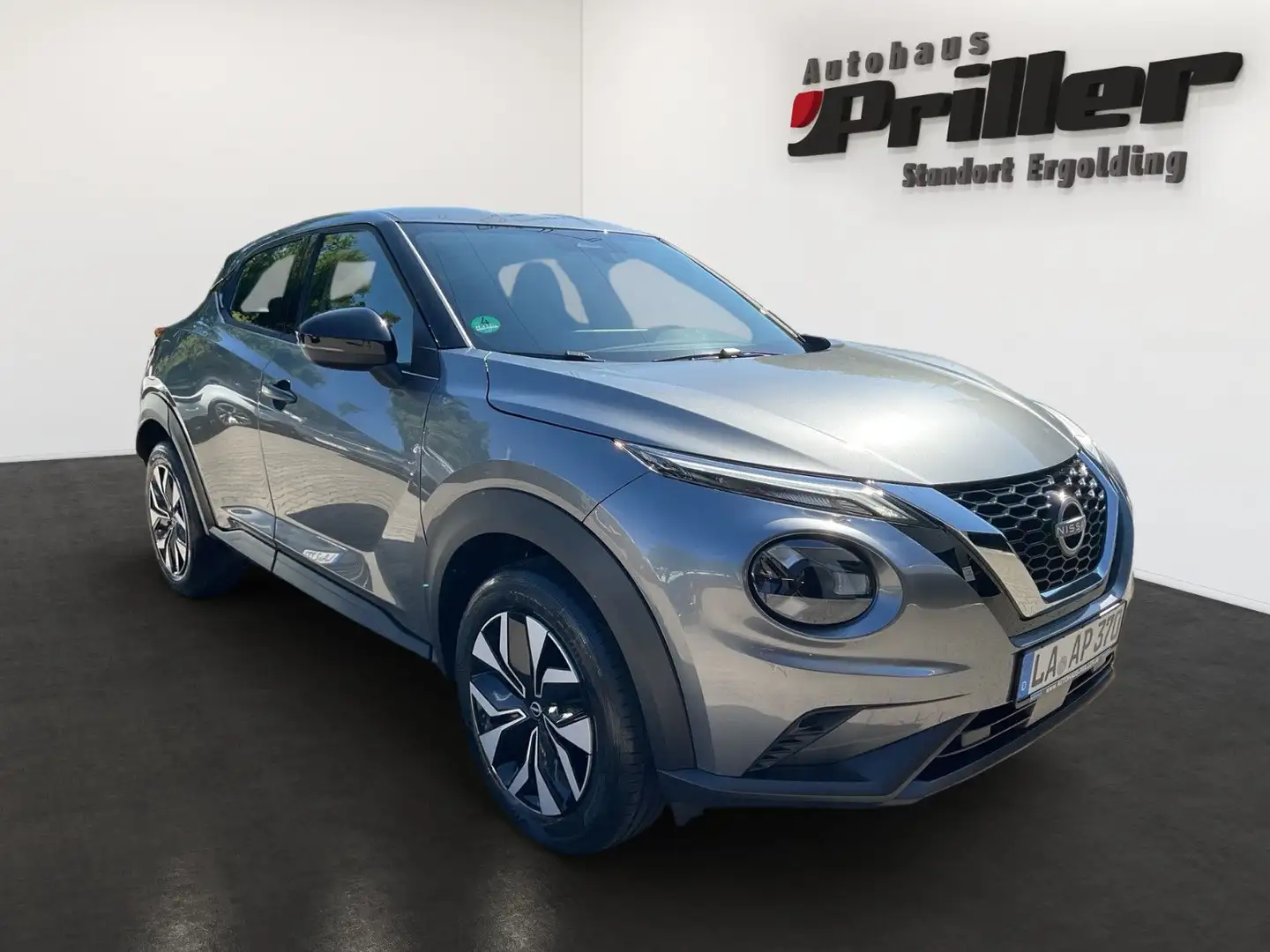 Nissan Juke 1.0 DIG-T DCT Acenta *LED/NAVI/SHZ* Grigio - 2