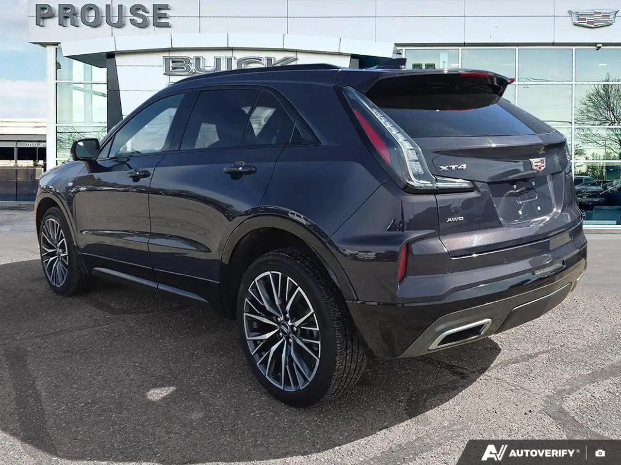 Cadillac XT4 снимка Cadillac XT4