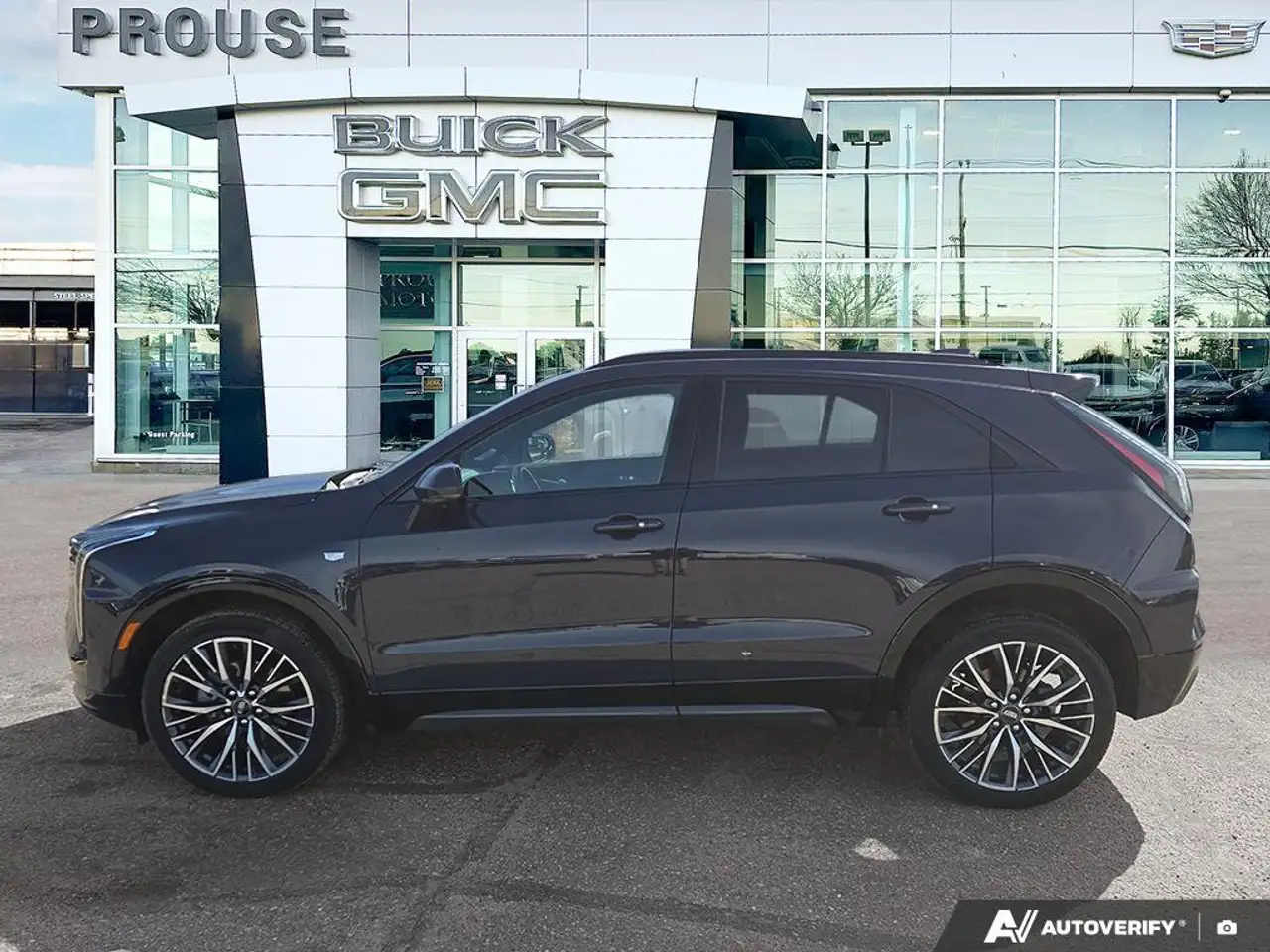 Cadillac XT4 снимка Cadillac XT4
