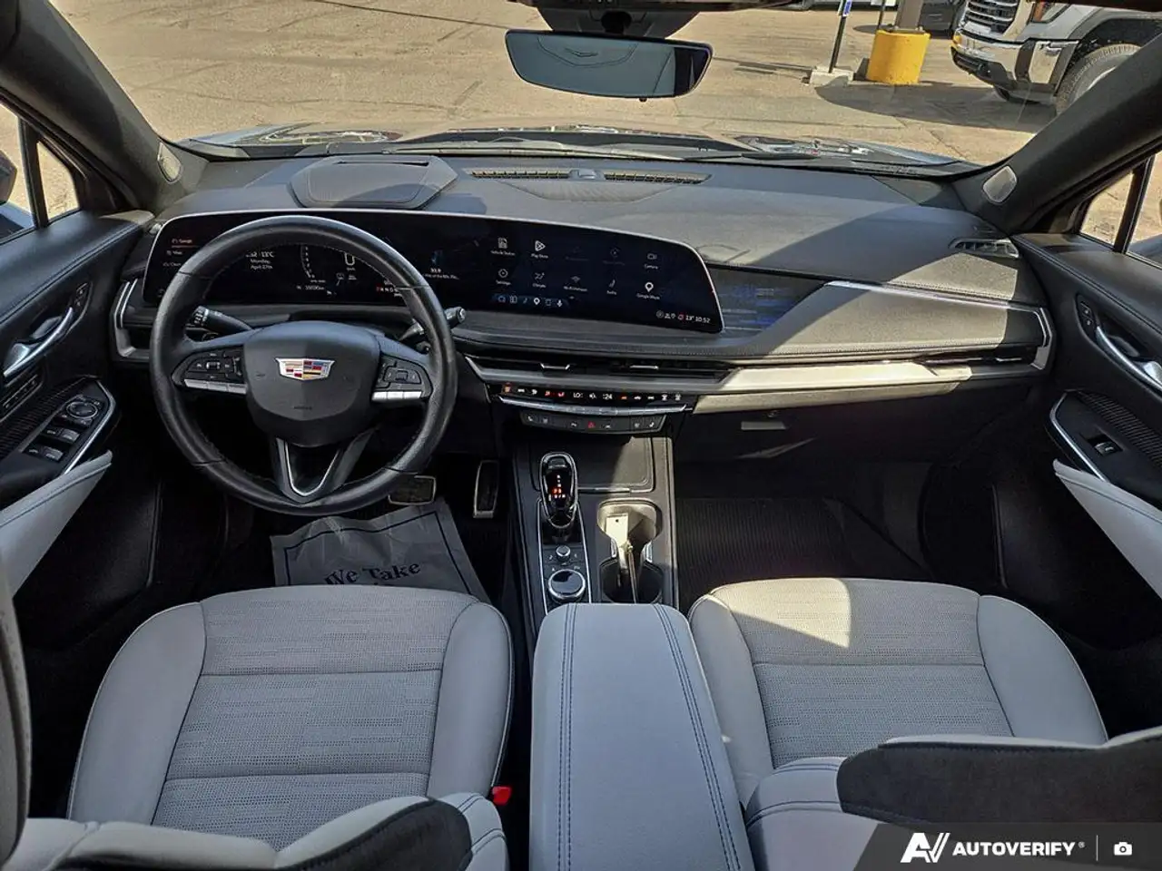 Cadillac XT4 снимка Cadillac XT4