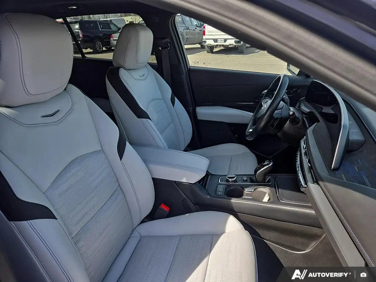 Cadillac XT4 снимка Cadillac XT4