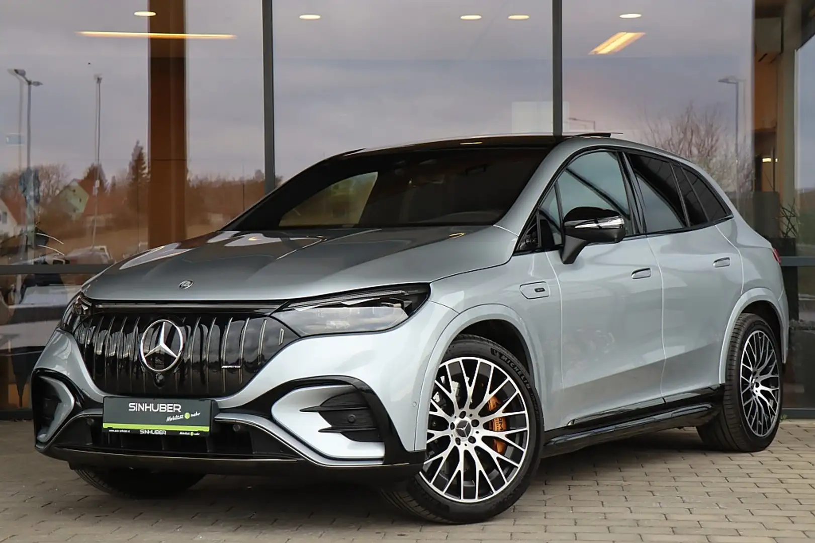 Mercedes-Benz EQE 43 EQE SUV AMG 43 4matic 90,6kWh Aut. ACC, Keramik... Silber - 1