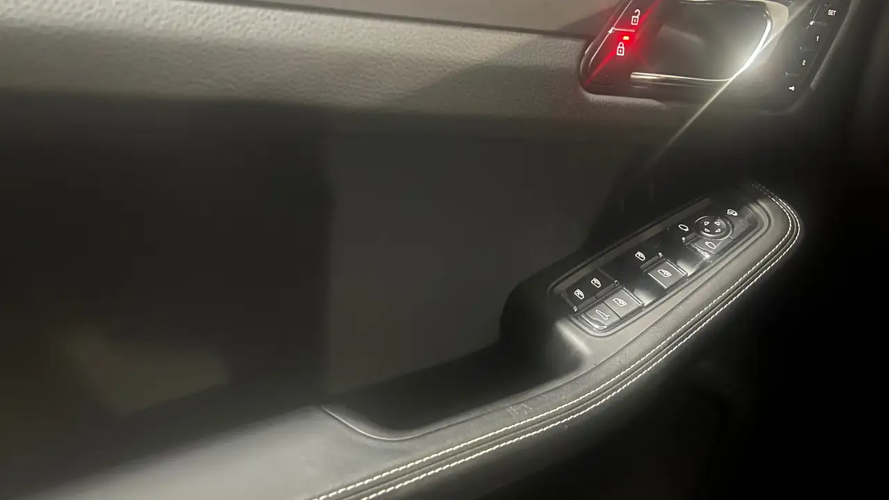 Porsche Macan снимка Porsche Macan