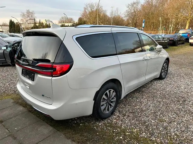 Chrysler Pacifica Chrysler Pacifica 3,2 V6 Hybrid unfallfrei SALE!