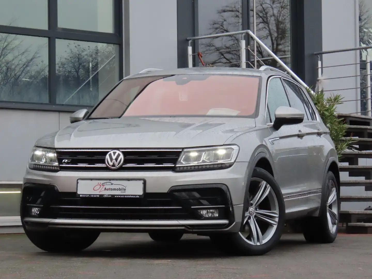Volkswagen Tiguan 2.0 TDI SCR R Line Ext. VirtualCockpit Silber - 1