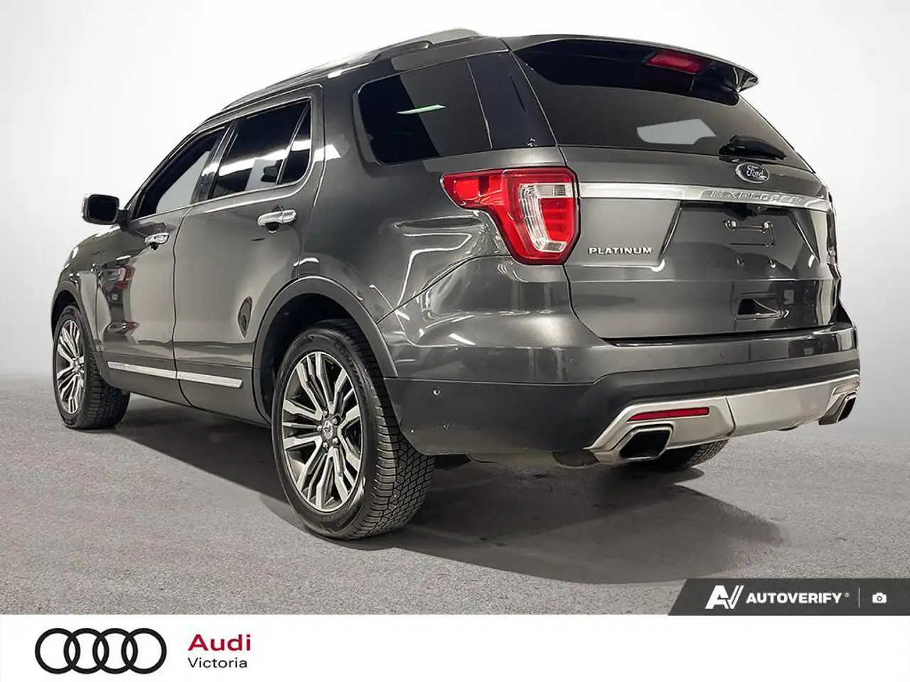 Ford Explorer снимка Ford Explorer
