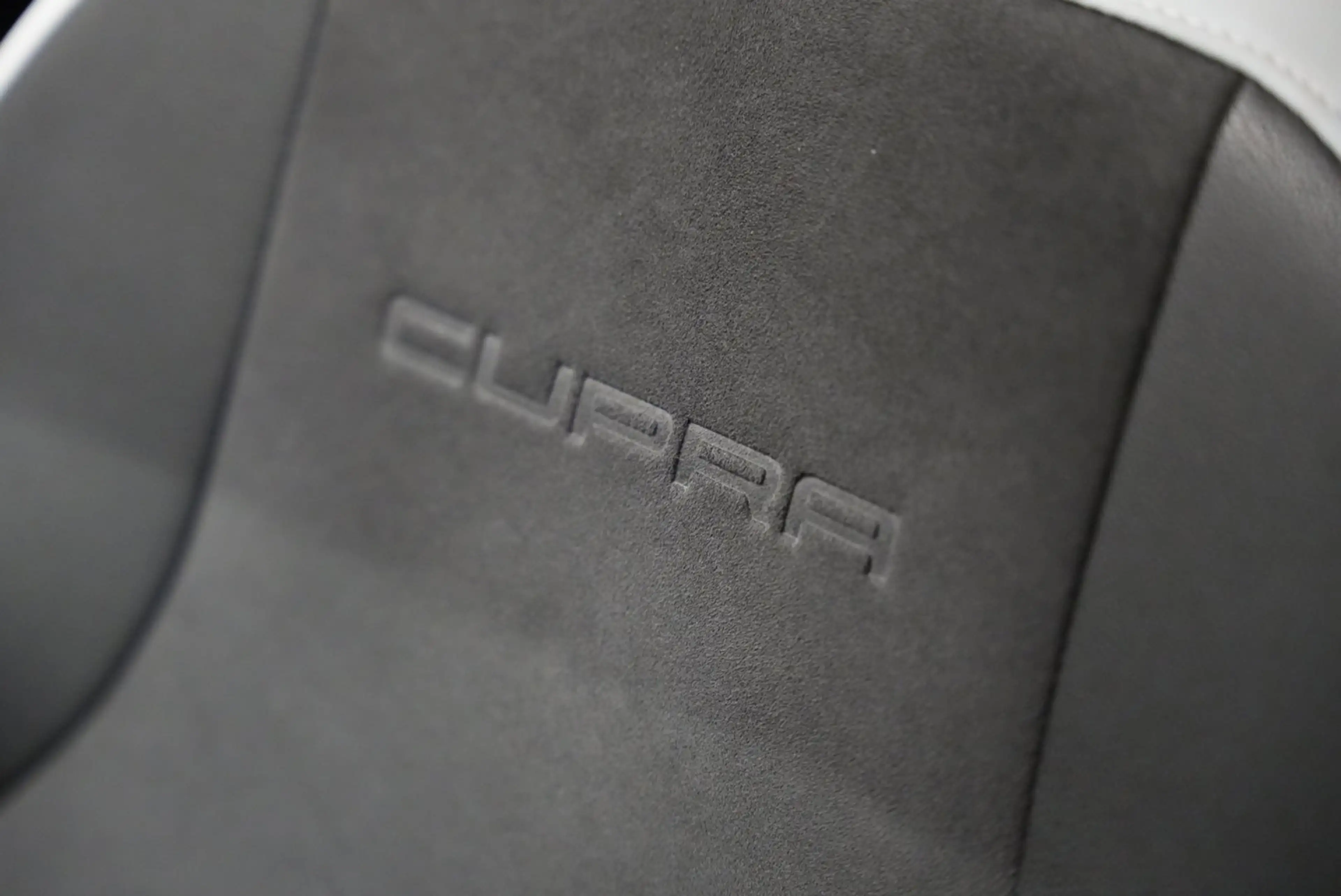 SEAT Leon ST 2.0 TSI Cupra 280 / Pano / CarPlay / Camera / S — photo 10