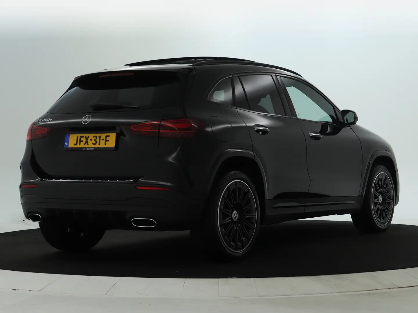 Mercedes-Benz GLA 250 e AMG Plug-In Hybride | AMG Premium | Night Pakket Noir - 2