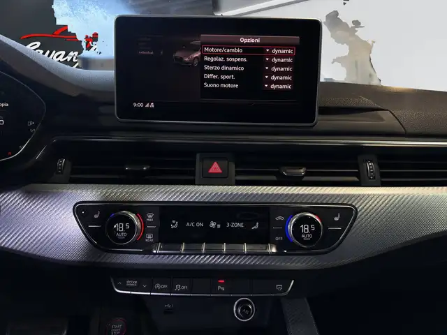Audi RS4 view 10