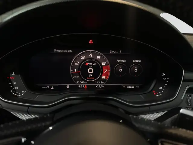 Audi RS4 view 9
