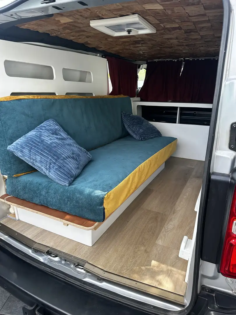 Citroen Jumpy Eco XL BlueHDi 150 Profi Ezüst - 2