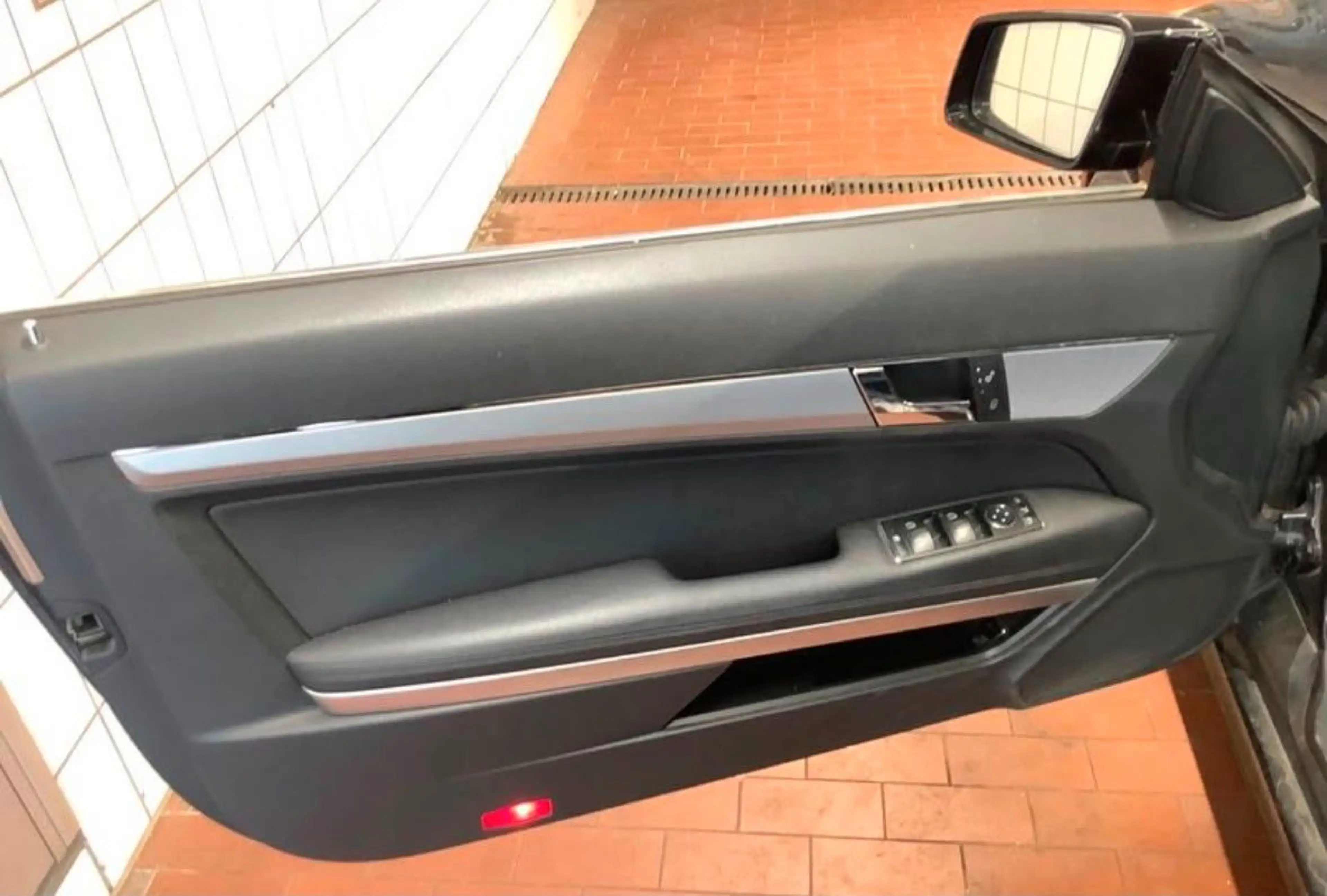 Mercedes-Benz E 250 E Coupe E 250 CGI BlueEfficiency — photo 5