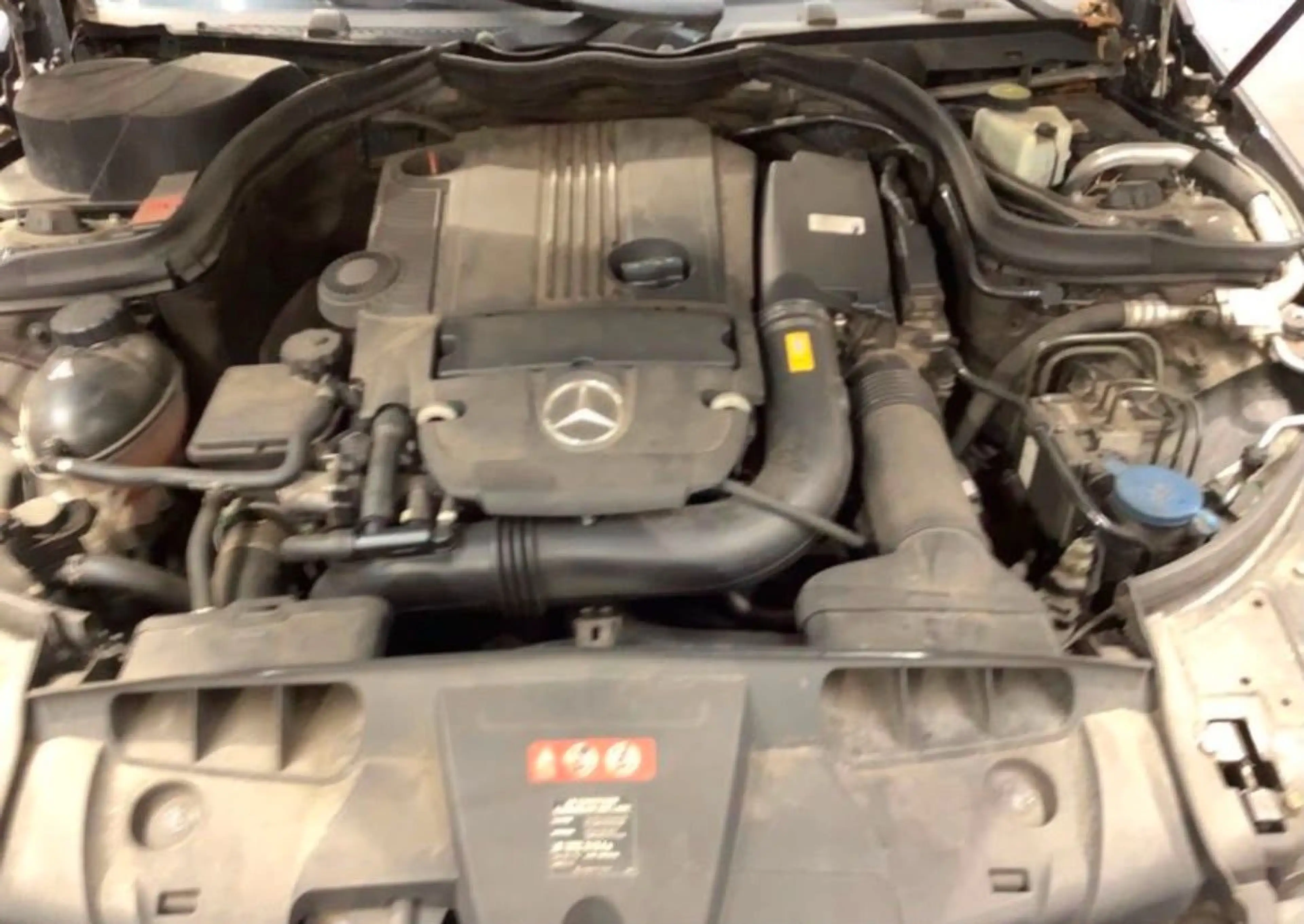 Mercedes-Benz E 250 E Coupe E 250 CGI BlueEfficiency — photo 12